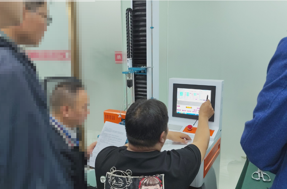 深圳某某有限公司赴上海理濤參觀考察設(shè)備非血管內(nèi)導(dǎo)管導(dǎo)絲滑動(dòng)性能測(cè)試儀